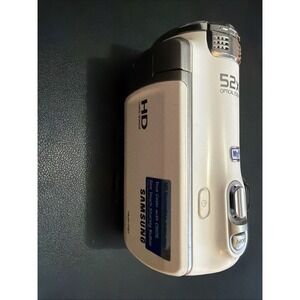 Samsung HMX-F90 White Camcorder with 2.7" LCD Screen HD CMOS Sensor Not TESTED